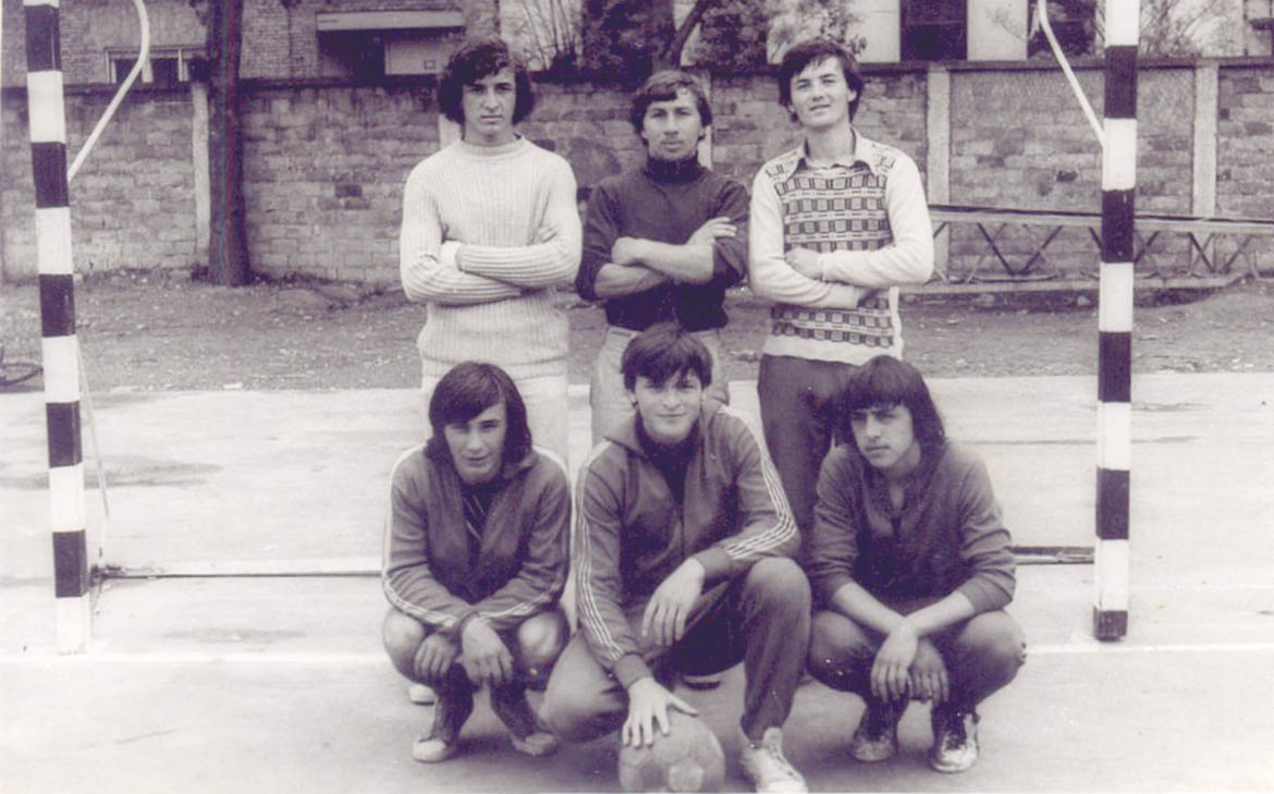 Екипа „Ака-рака” коло 1975. року: (горе) Владо Малацко, Томислав Папуґа, Янко Хома, (долу) Ярослав Виславски, Владимир Будински Часлав и Дюра Дудаш