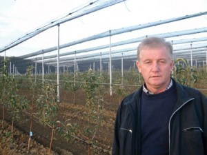 SID ZVONKO HNATKO U VOCNJAKU