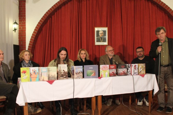 Промоция нових кнїжкох пред числену публику на централней програми „Костельниковей єшенї”