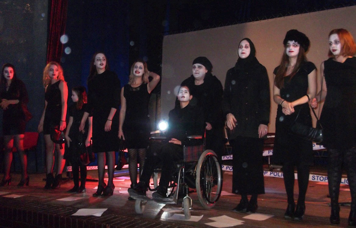 5-Teater-02