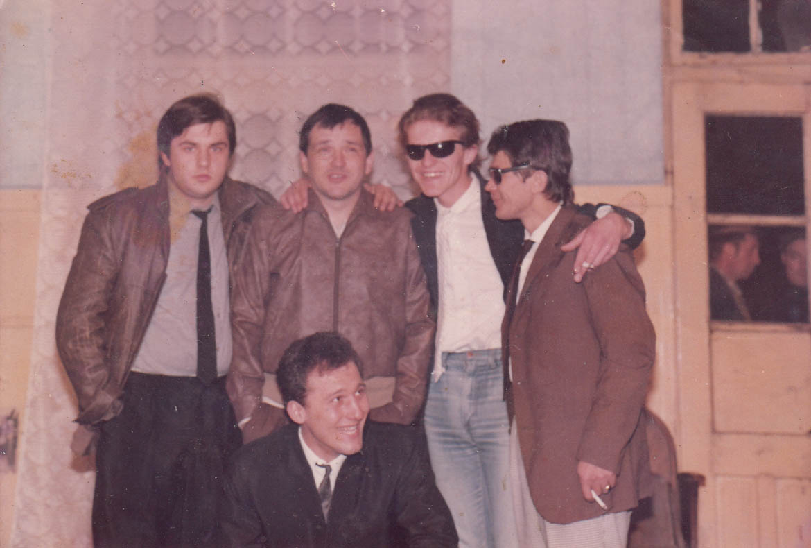 Дьордє Мушицки, Славко Киш Шиля, Михал Гаргаї Мижо и долу Йован Лазич Лаци, дружтвовали з Балашевичом (други з лївого боку)