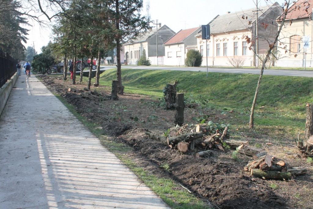 01 - Cerkovni odbor-tuji 2