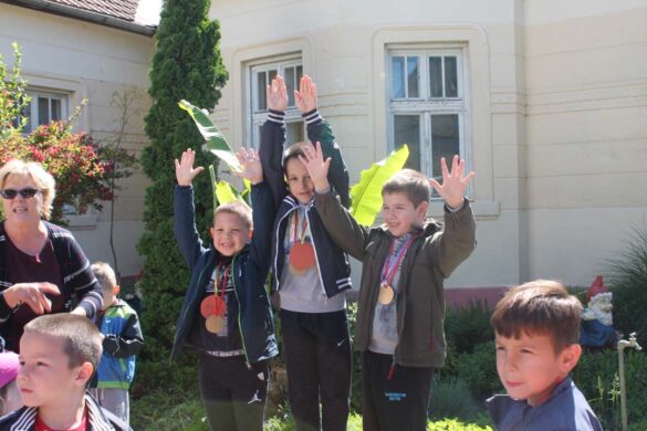 Предшколски дзеци участвовали на кросу РТС-у ,,През Сербию”