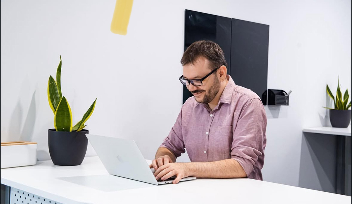 2025-09-10 RK Dr Robert Dzudzar Poziranje_na_roboti