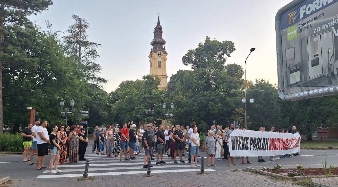 05 Збор гражданох Вербасу орґанизовал сход у центру городу _2026-08-03_15-04-03-176